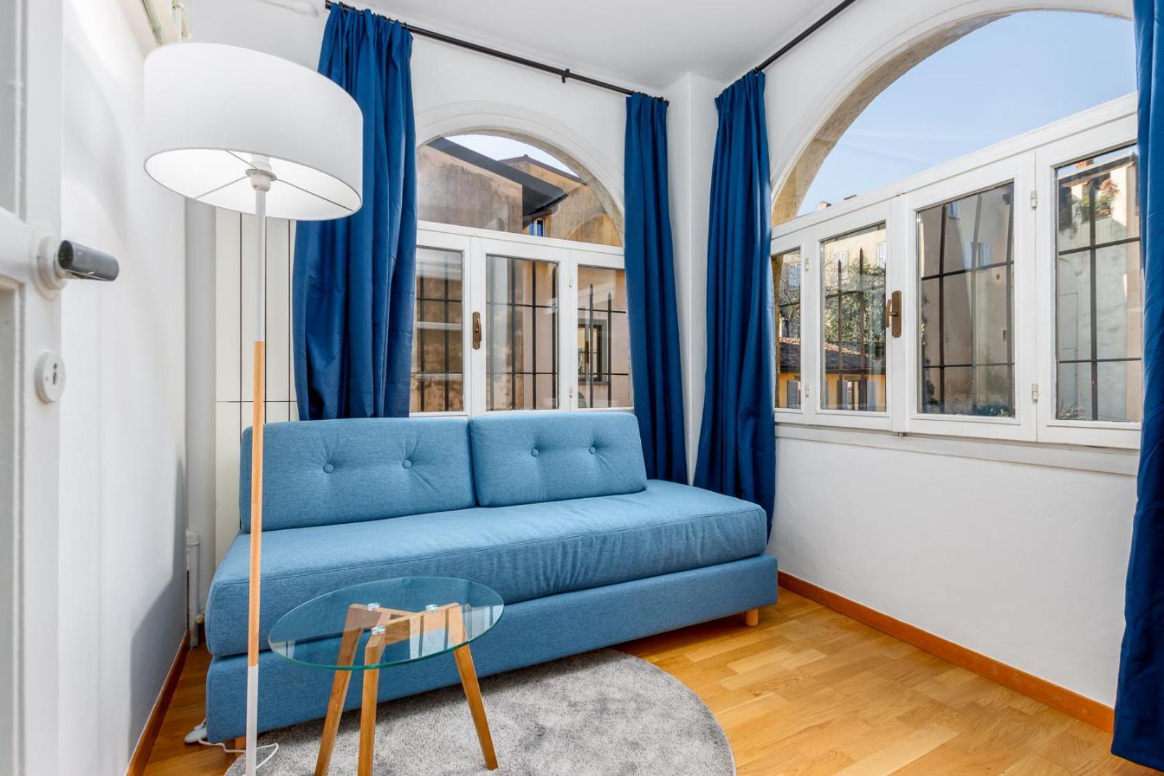 Apartment Near Funicolar Alta Design House *
